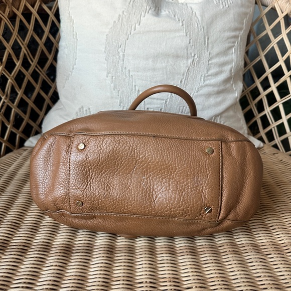 Tory Burch Amanda Hobo Bag Caramel Leather - Picture 8 of 17